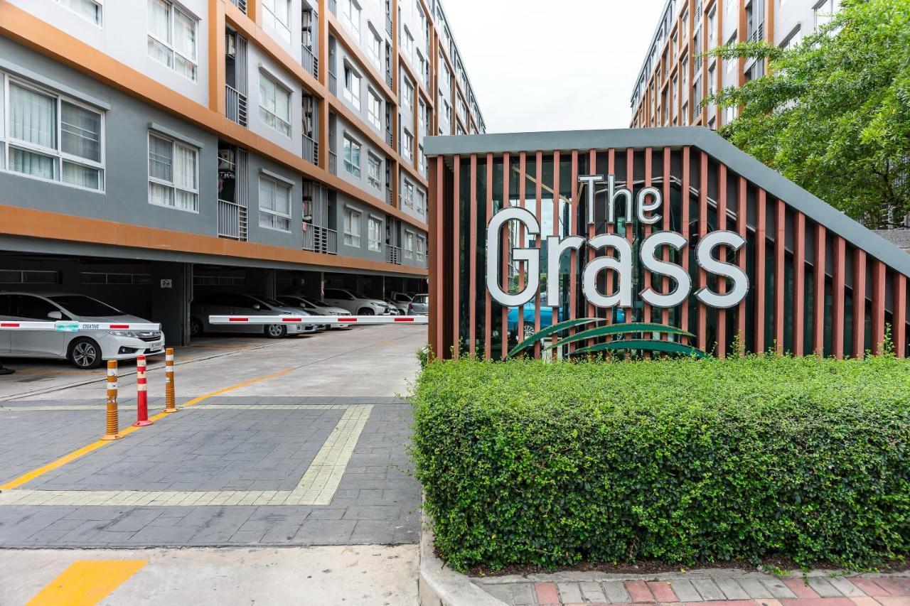 The Grass Serviced Suites Pattaya Exteriör bild