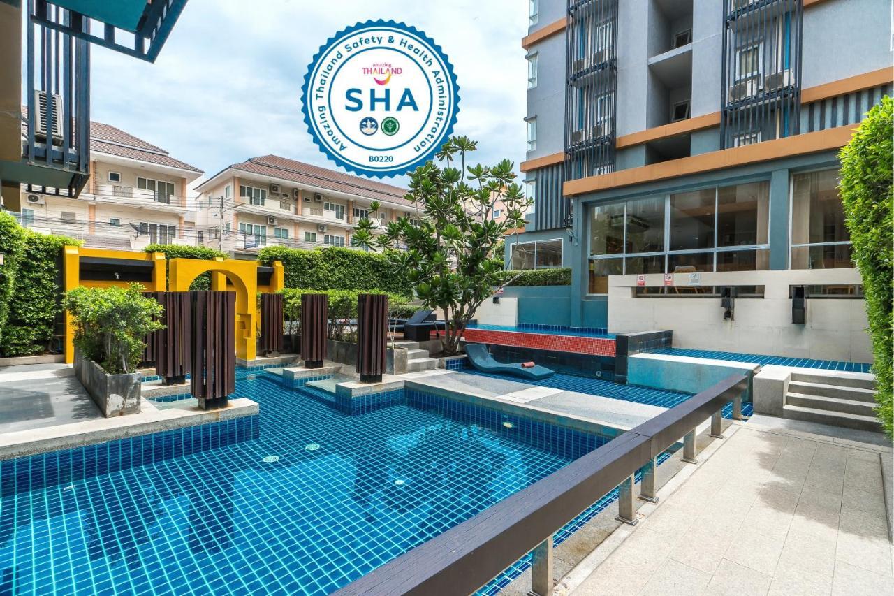 The Grass Serviced Suites Pattaya Exteriör bild