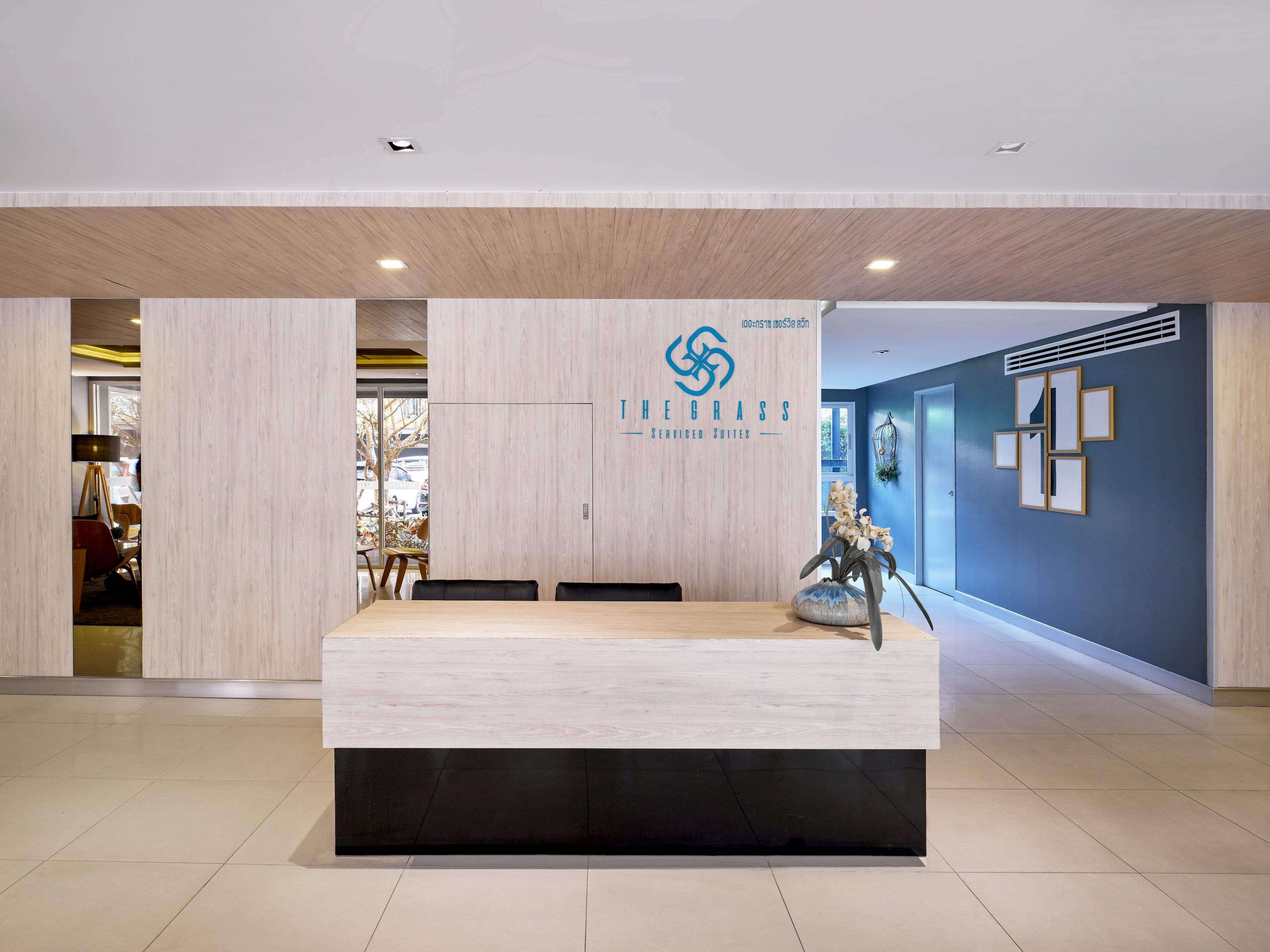 The Grass Serviced Suites Pattaya Exteriör bild