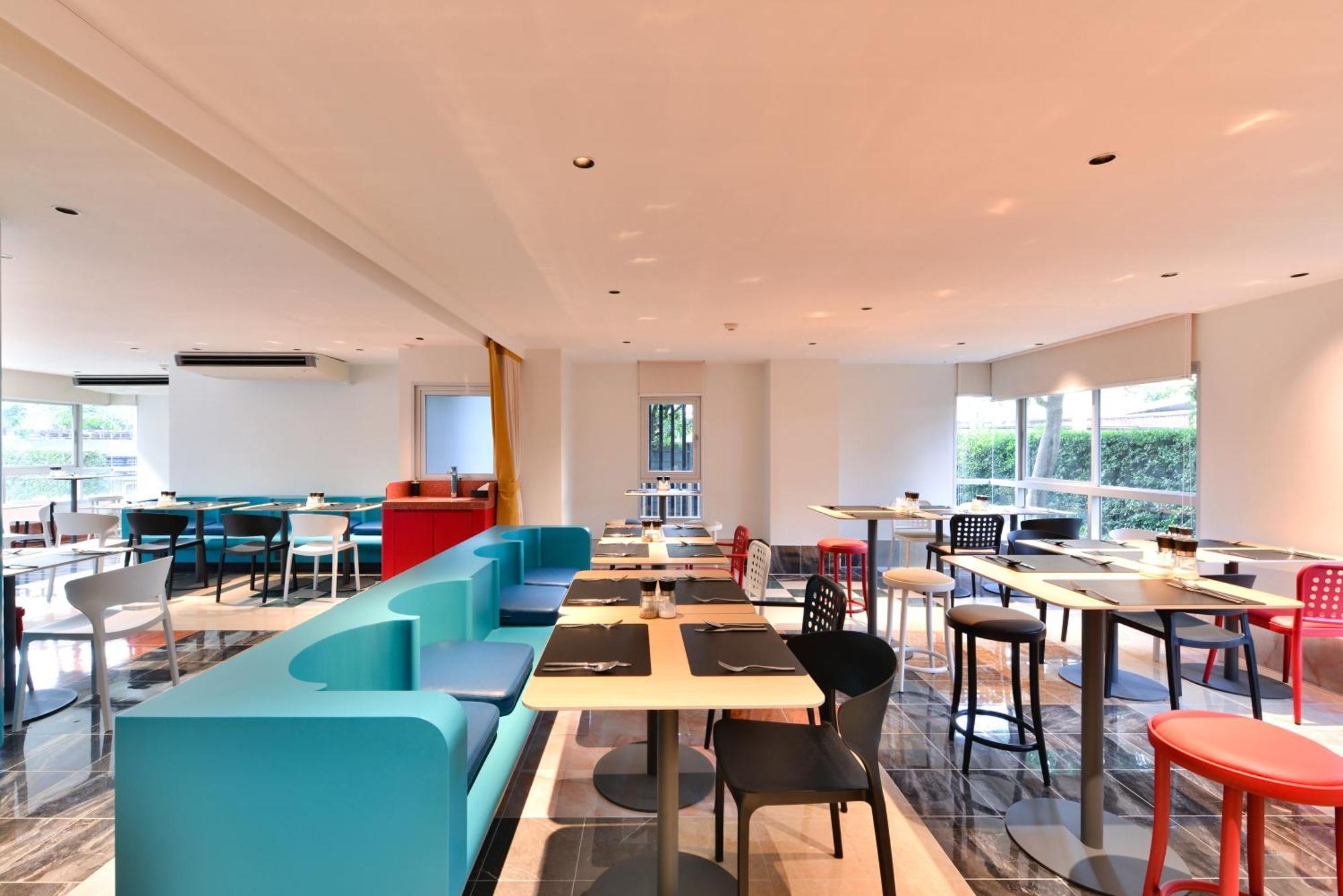 The Grass Serviced Suites Pattaya Exteriör bild