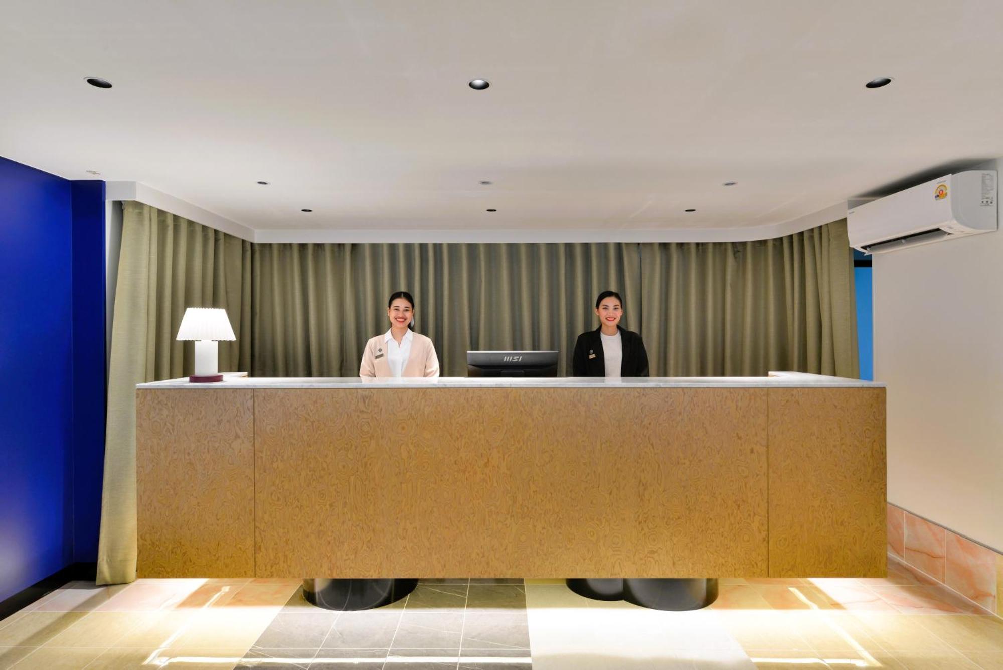 The Grass Serviced Suites Pattaya Exteriör bild